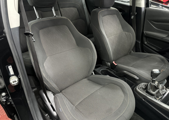 GM - Chevrolet ONIX HATCH LT 1.0 8V FlexPower 5p Mec. 2013 Flex
