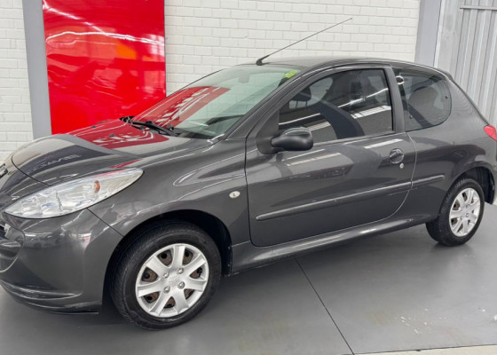 Peugeot 207 XR 1.4 Flex 8V 3p 2013 Flex