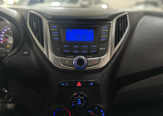 Hyundai HB20S C.Plus/C.Style 1.6 Flex 16V Mec.4p 2015 Flex