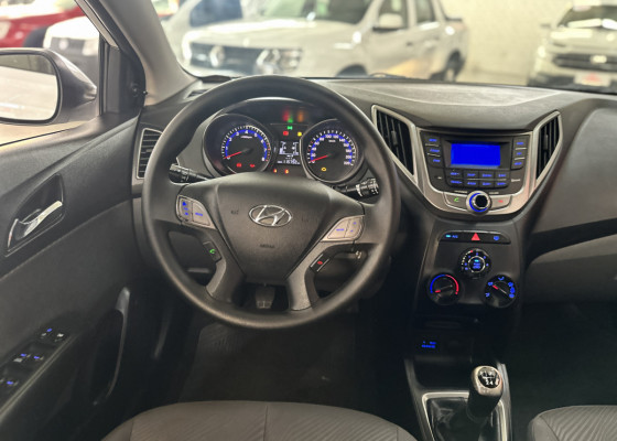 Hyundai HB20S C.Plus/C.Style 1.6 Flex 16V Mec.4p 2015 Flex