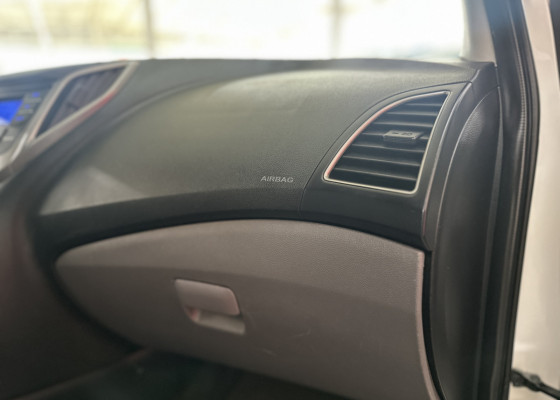 Hyundai HB20S C.Plus/C.Style 1.6 Flex 16V Mec.4p 2015 Flex