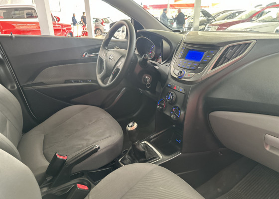 Hyundai HB20S C.Plus/C.Style 1.6 Flex 16V Mec.4p 2015 Flex
