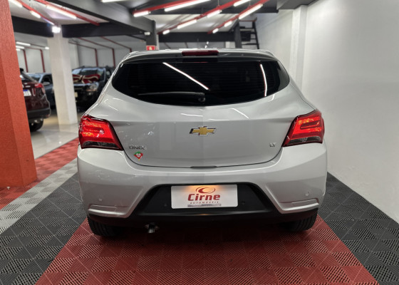 GM - Chevrolet ONIX HATCH LT 1.0 8V FlexPower 5p Mec. 2019 Flex