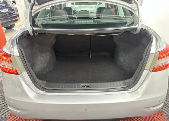 Nissan Sentra SL 2.0/ 2.0 Flex Fuel 16V Aut. 2015 Flex