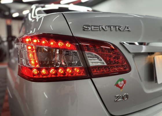 Nissan Sentra SL 2.0/ 2.0 Flex Fuel 16V Aut. 2015 Flex