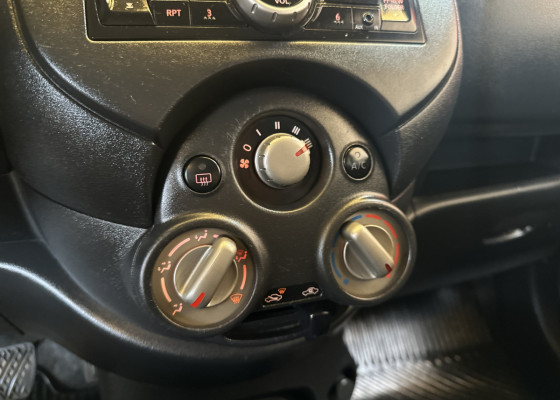 Nissan MARCH SV 1.6 16V Flex Fuel 2013 Flex Flex