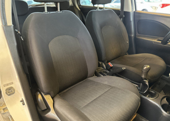 Nissan MARCH SV 1.6 16V Flex Fuel 2013 Flex Flex