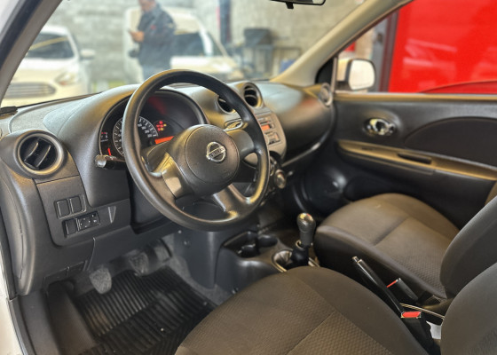 Nissan MARCH SV 1.6 16V Flex Fuel 2013 Flex Flex