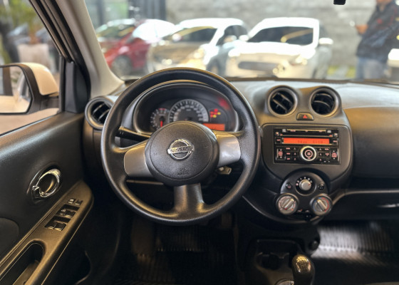 Nissan MARCH SV 1.6 16V Flex Fuel 2013 Flex Flex