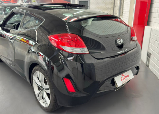 Hyundai Veloster 1.6 16V  140cv Aut. 2013 Gasolina