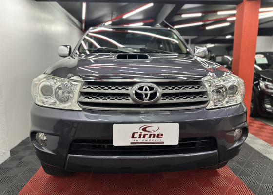 Toyota Hilux SW4 SRV 4x4 4.0 V6 24V Aut. 2011 Gasolina Gasolina