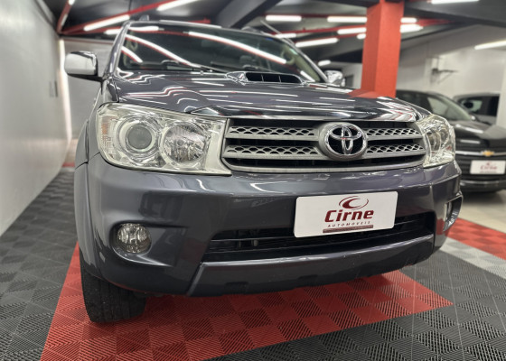 Toyota Hilux SW4 SRV 4x4 4.0 V6 24V Aut. 2011 Gasolina Gasolina