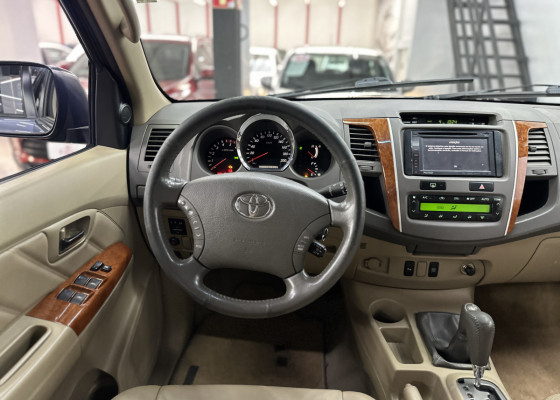 Toyota Hilux SW4 SRV 4x4 4.0 V6 24V Aut. 2011 Gasolina Gasolina