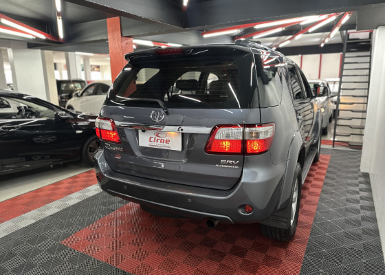 Toyota Hilux SW4 SRV 4x4 4.0 V6 24V Aut. 2011 Gasolina Gasolina
