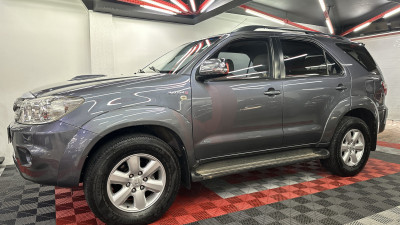 Toyota Hilux SW4 SRV D4-D 4x4 3.0 TDI Dies. Aut 2011 Gasolina
