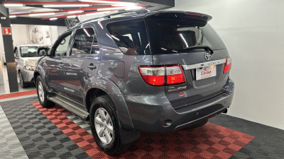 Toyota Hilux SW4 SRV D4-D 4x4 3.0 TDI Dies. Aut 2011 Gasolina