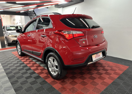 Hyundai HB20X Style 1.6 Flex 16V Aut. 2014 Flex