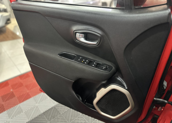 Jeep Renegade Sport 1.8 4x2 Flex 16V Mec. 2016 Flex