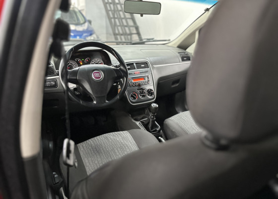 Fiat Punto ESSENCE 1.6 Flex 16V 5p 2011 Flex