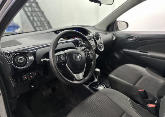 Toyota ETIOS X Plus Sedan 1.5 Flex 16V 4p Aut. 2020 Flex