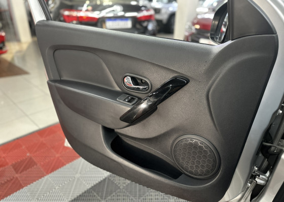Renault SANDERO STEPWAY Flex 1.6 16V 5p 2017 Flex