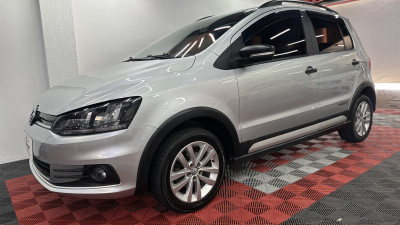 VW - VolksWagen Fox TRACK 1.0 Flex 12V 5p 2017 Flex