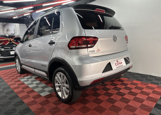VW - VolksWagen Fox TRACK 1.0 Flex 12V 5p 2017 Flex Flex