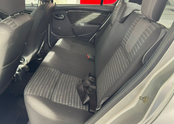 Renault SANDERO Privilège Hi-Flex 1.6 16V 5p Aut 2013 Flex