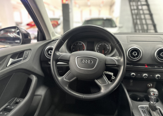 Audi A3 Sedan 1.4/ Attra. 16V TB FSI S-tronic 2016 Gasolina