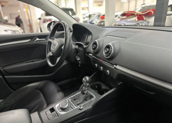 Audi A3 Sedan 1.4/ Attra. 16V TB FSI S-tronic 2016 Gasolina