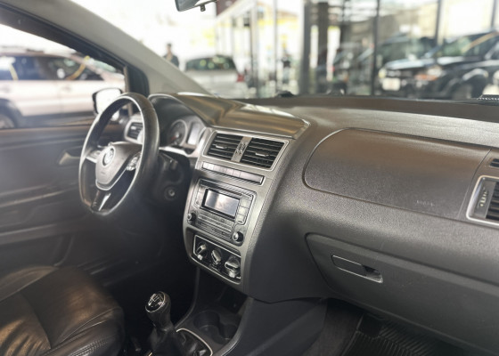 VW - VolksWagen Fox Comfortline 1.6 Flex 8V 5p 2016 Flex