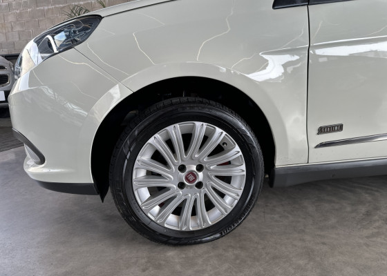 Fiat Grand Siena ESSENCE Dual. 1.6 Flex 16V 2015 Flex