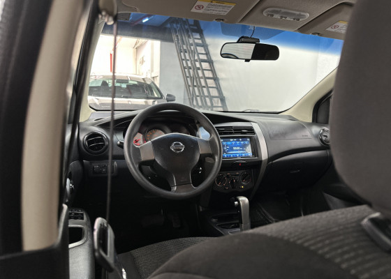 Nissan LIVINA S 1.8 16V Flex Fuel Aut. 2013 Flex