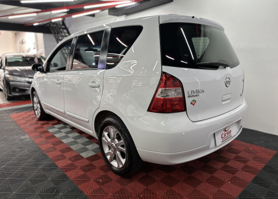 Nissan LIVINA S 1.8 16V Flex Fuel Aut. 2013 Flex