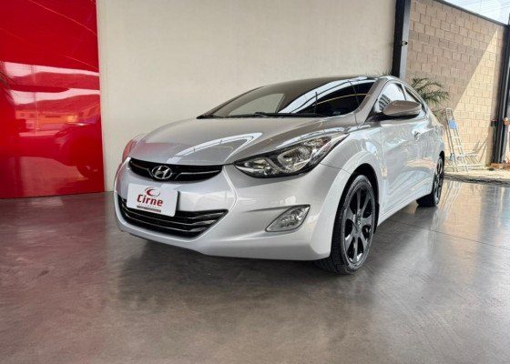 Hyundai Elantra GLS 1.8 16V Mec. 2012 Gasolina