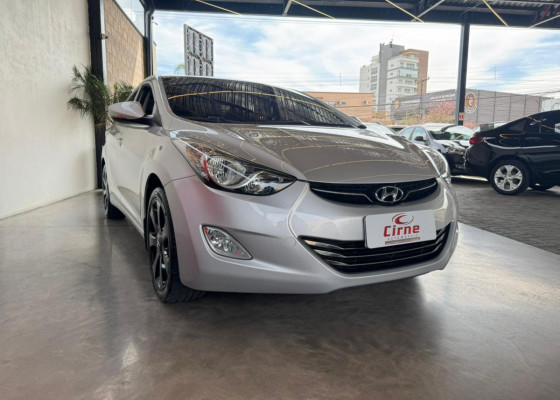 Hyundai Elantra GLS 1.8 16V Mec. 2012 Gasolina