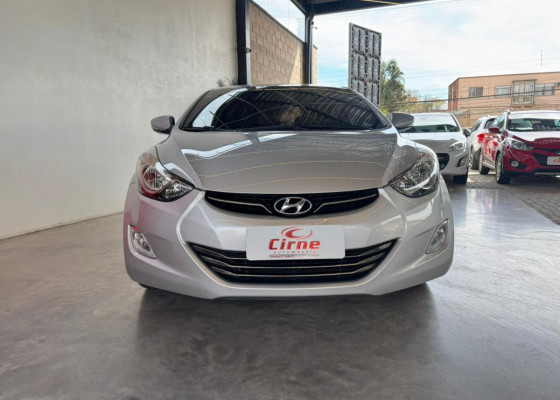 Hyundai Elantra GLS 1.8 16V Mec. 2012 Gasolina