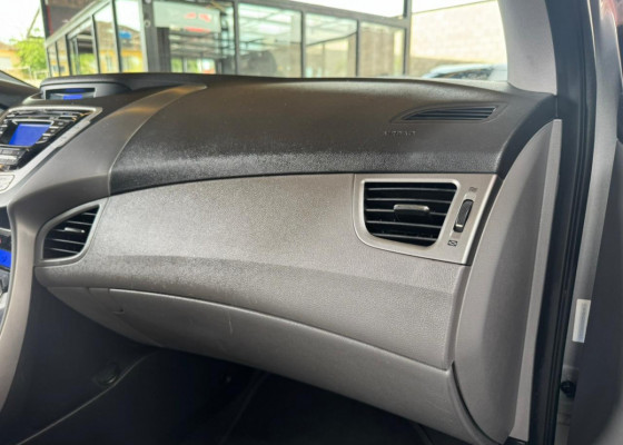 Hyundai Elantra GLS 1.8 16V Mec. 2012 Gasolina