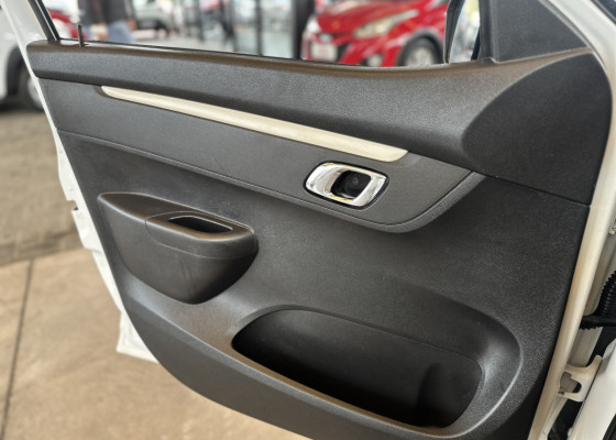 Renault KWID Intense 1.0 Flex 12V 5p Mec. 2018 Flex