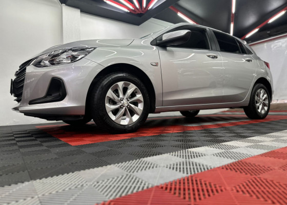 GM - Chevrolet ONIX HATCH LTZ 1.0 12V TB Flex 5p Aut. 2021 Flex