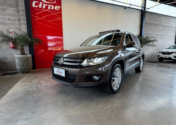VW - VolksWagen TIGUAN 2.0 TSI 16V 200cv Tiptronic 5p 2014 Gasolina