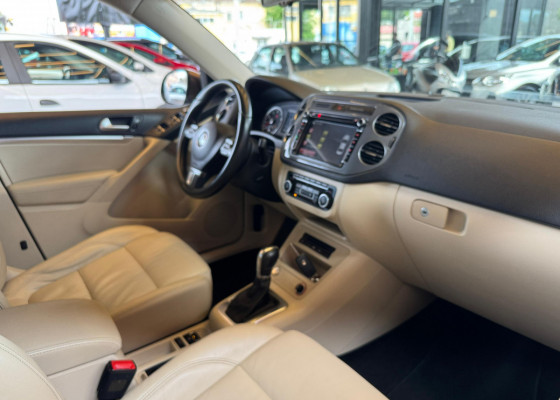 VW - VolksWagen TIGUAN 2.0 TSI 16V 200cv Tiptronic 5p 2014 Gasolina