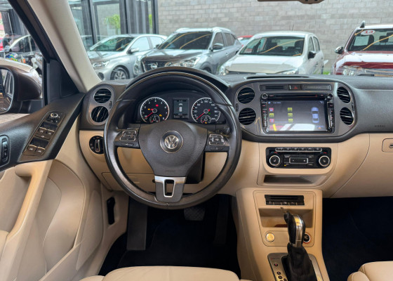 VW - VolksWagen TIGUAN 2.0 TSI 16V 200cv Tiptronic 5p 2014 Gasolina