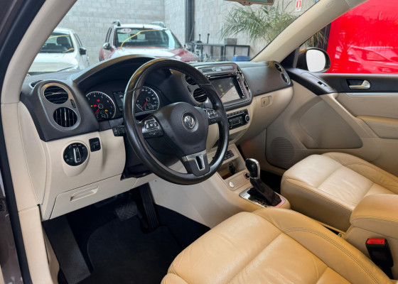 VW - VolksWagen TIGUAN 2.0 TSI 16V 200cv Tiptronic 5p 2014 Gasolina