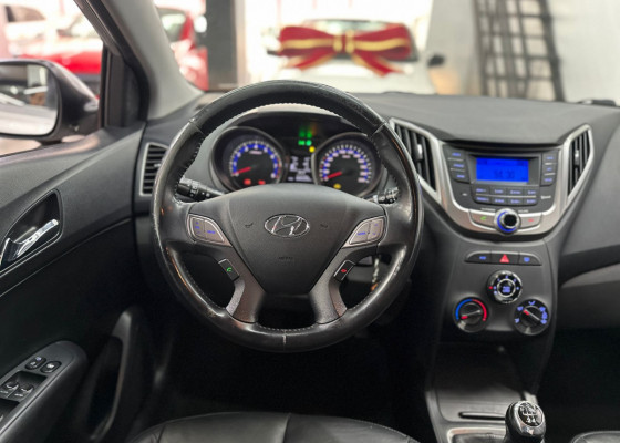 Hyundai HB20S Premium 1.6 Flex 16V Mec. 4p 2015 Flex