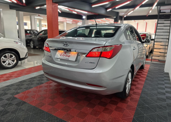 Hyundai HB20S Premium 1.6 Flex 16V Mec. 4p 2015 Flex