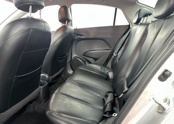 Hyundai HB20S Premium 1.6 Flex 16V Mec. 4p 2015 Flex