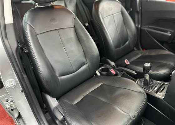 Hyundai HB20S Premium 1.6 Flex 16V Mec. 4p 2015 Flex