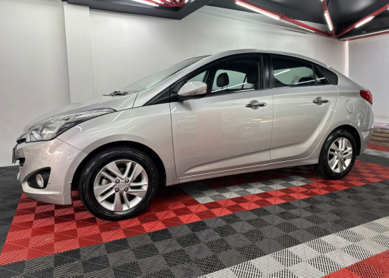 Hyundai HB20S Premium 1.6 Flex 16V Mec. 4p 2015 Flex