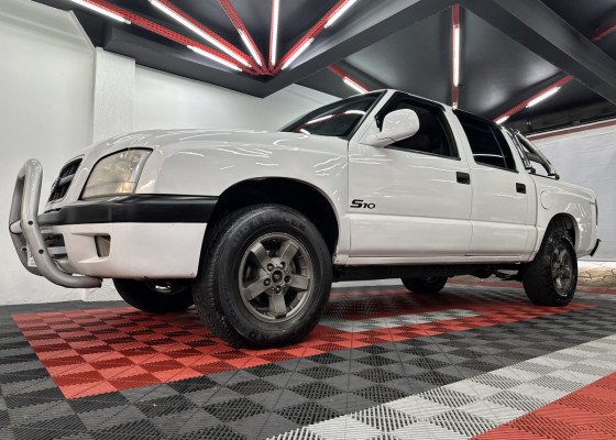GM - Chevrolet S10 P-Up Lx/Sert/Rod 2.8 4x4 CD TDI Dies 2004 Diesel